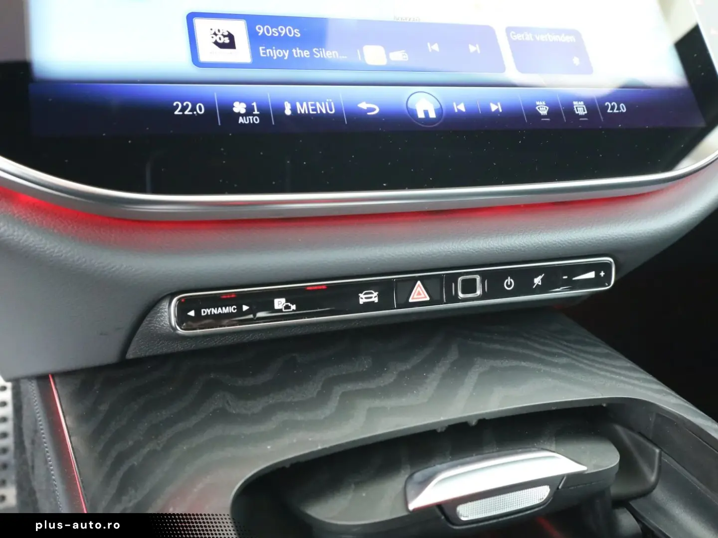 MERCEDES-BENZ E 200 AMG Adv Pano LED Navi