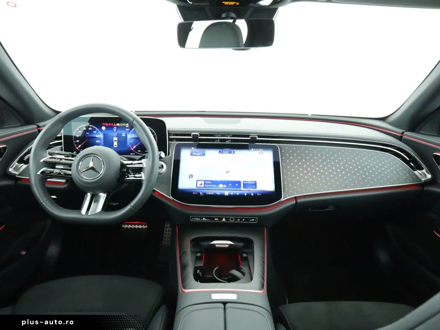 MERCEDES-BENZ E 200 AMG Adv Pano LED Navi