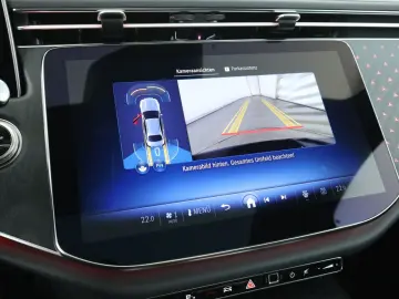 MERCEDES-BENZ E 200 AMG Adv Pano LED Navi