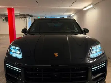 Porsche Cayenne Coupe Turbo E-Hybrid - Pachet GT