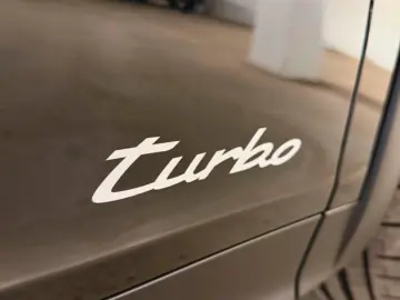 Porsche Cayenne Coupe Turbo E-Hybrid - Pachet GT