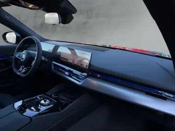 BMW 520 i M Sport LMR 20'' Navi Digitales Cockpit So