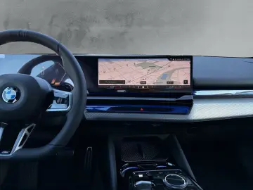 BMW 520 i M Sport LMR 20'' Navi Digitales Cockpit So