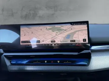 BMW 520 i M Sport LMR 20'' Navi Digitales Cockpit So