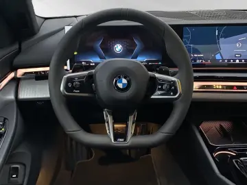 BMW 520d M Sport Pro AHK Pano Autobahnass. HiFi