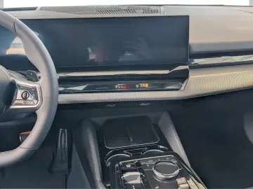 BMW 520d M Sport AHK HeadUp Innovation HarmanKardon