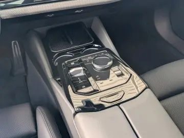 BMW 520d M Sport AHK HeadUp Innovation HarmanKardon