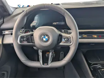 BMW 520d M Sport AHK HeadUp Innovation HarmanKardon