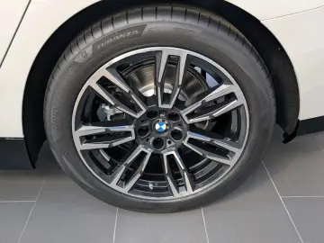 BMW 520d M Sport AHK HeadUp Innovation HarmanKardon