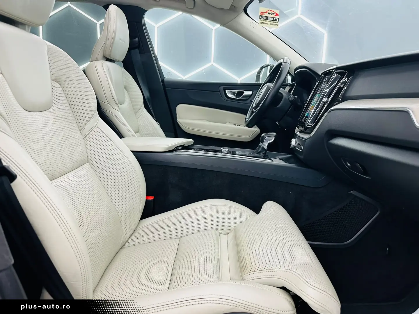 VOLVO XC60 2018 2.0D E6 4x4 Garantie 12 Luni Rate Avans 0 Do