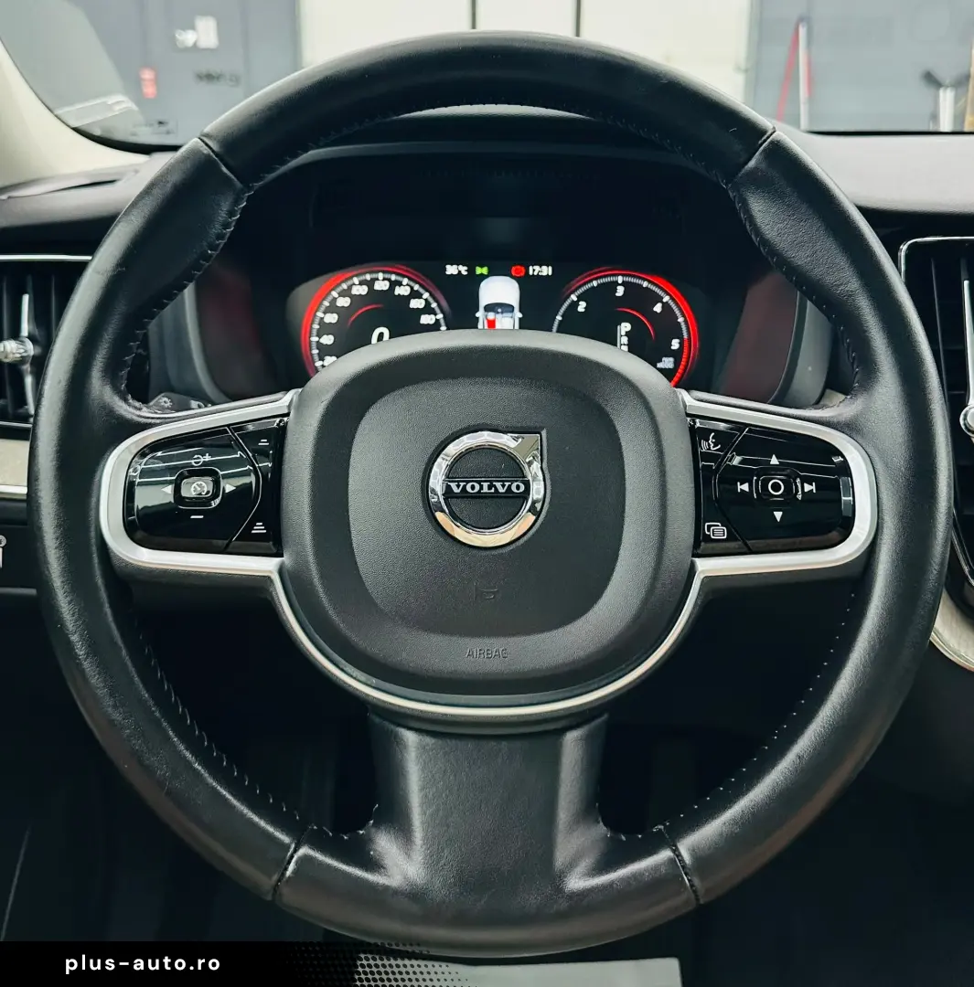 VOLVO XC60 2018 2.0D E6 4x4 Garantie 12 Luni Rate Avans 0 Do