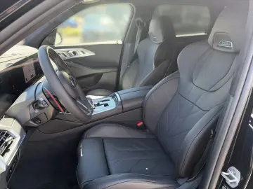 BMW XM 50e Hybrid Autobahnassist Massage Soft-Close