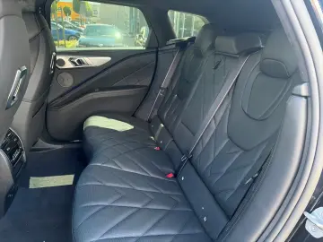 BMW XM 50e Hybrid Autobahnassist Massage Soft-Close
