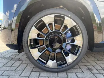 BMW XM 50e Hybrid Autobahnassist Massage Soft-Close