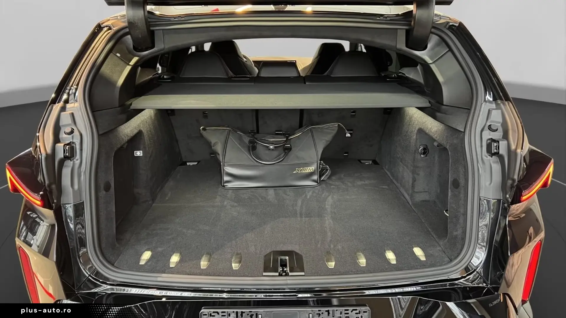 BMW XM 50e Driving Assist. Prof. Autobahnassist. AHK