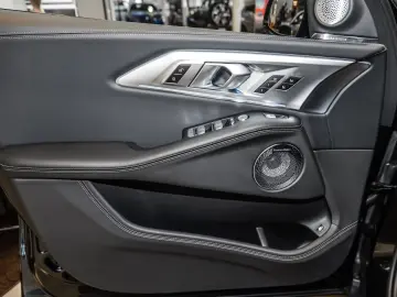BMW XM 50e HuD AHK Bowers&Wilkins Massage M Multisit