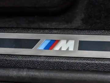 BMW XM 50e HuD AHK Bowers&Wilkins Massage M Multisit