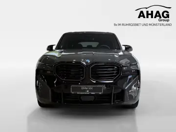 BMW XM 50e AHK   Driving Assistent Prof   HK