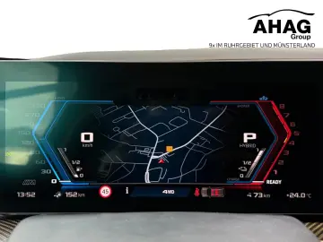 BMW XM 50e AHK   Driving Assistent Prof   HK