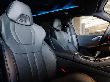 BMW XM B&W MY26   MASSAGE   INDIVIDUAL   ICONIC GLOW