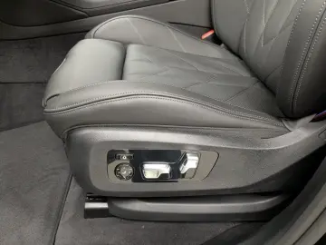 BMW XM 50e XM 50e AHK Driv Prof. HK Sound Massage