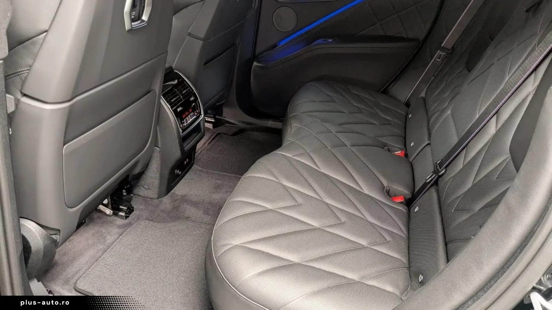 BMW XM 50e XM 50e AHK Driv Prof. HK Sound Massage