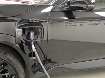 BMW XM 50e XM 50e AHK Driv Prof. HK Sound Massage