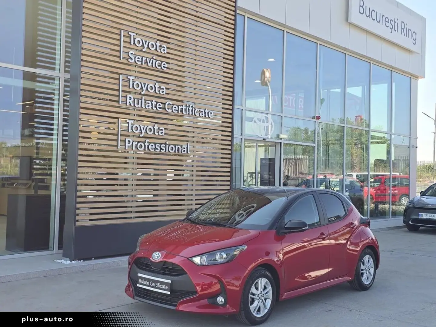 Toyota Yaris Hybrid - Business