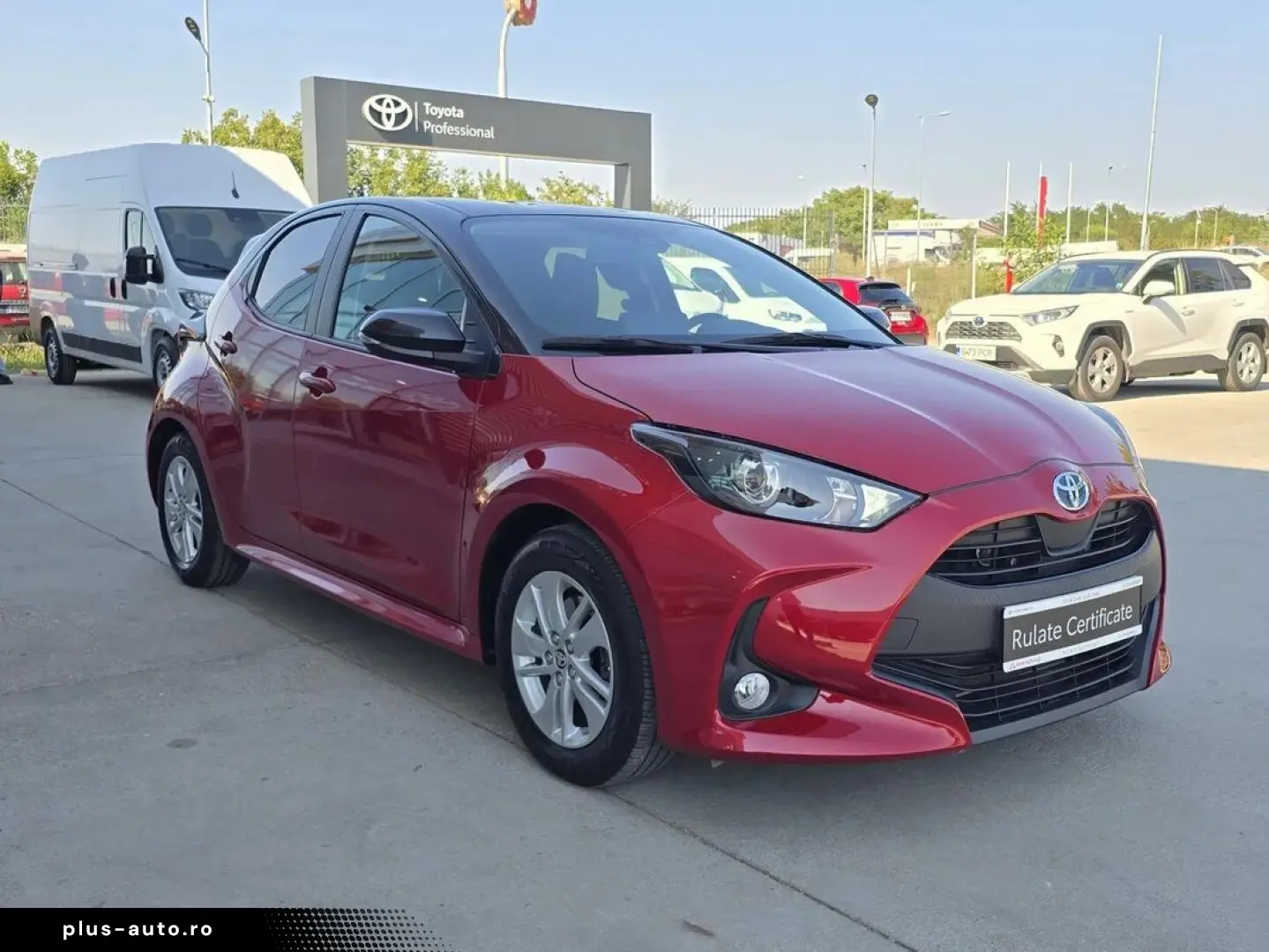 Toyota Yaris Hybrid - Business
