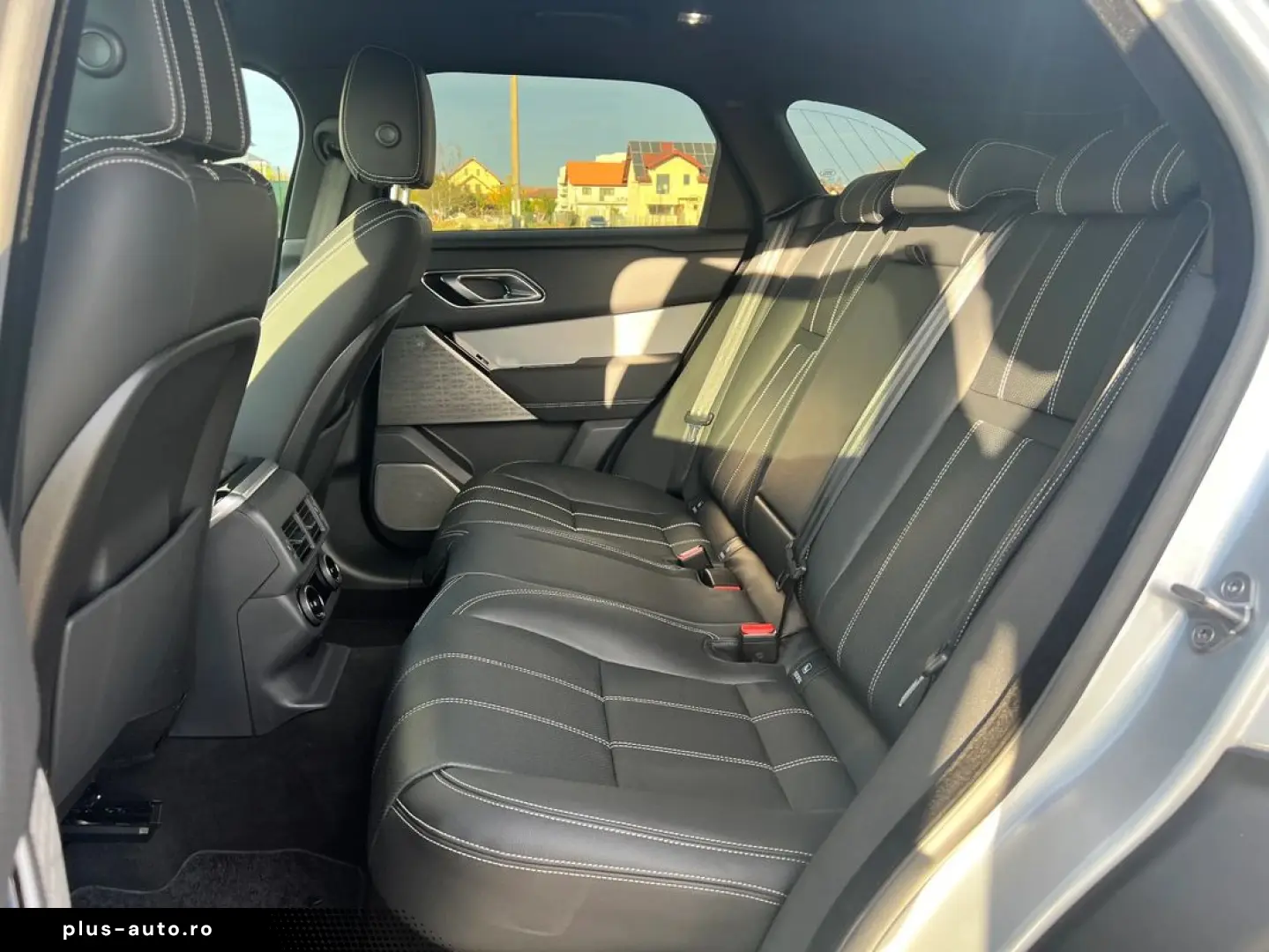 Land-Rover Range-Rover-Velar