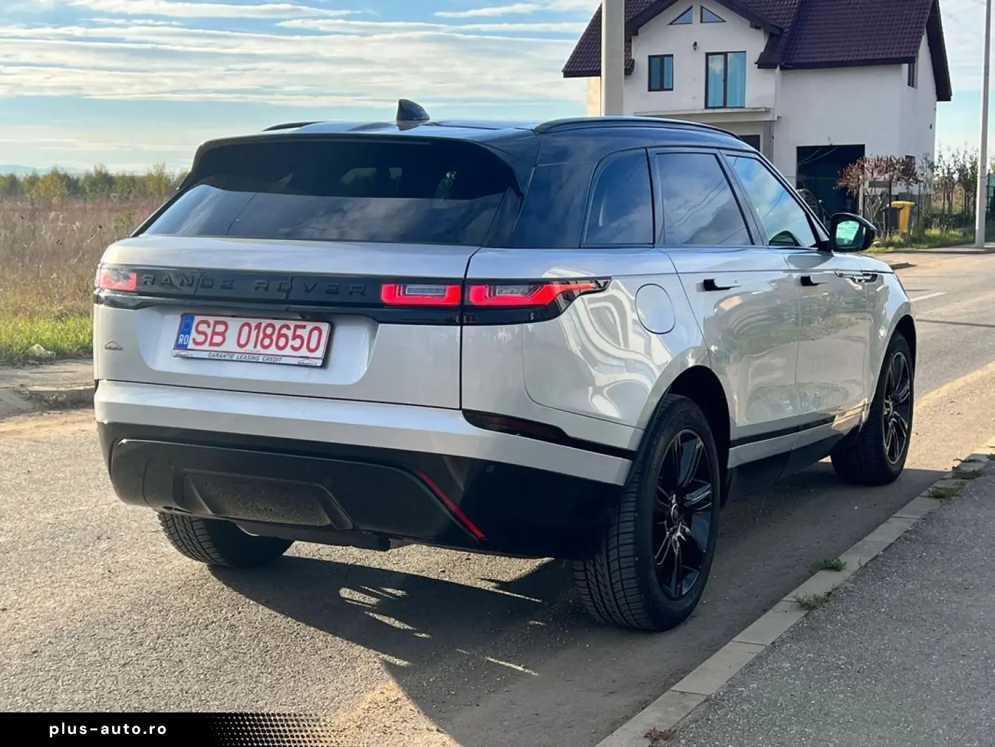 Land-Rover Range-Rover-Velar