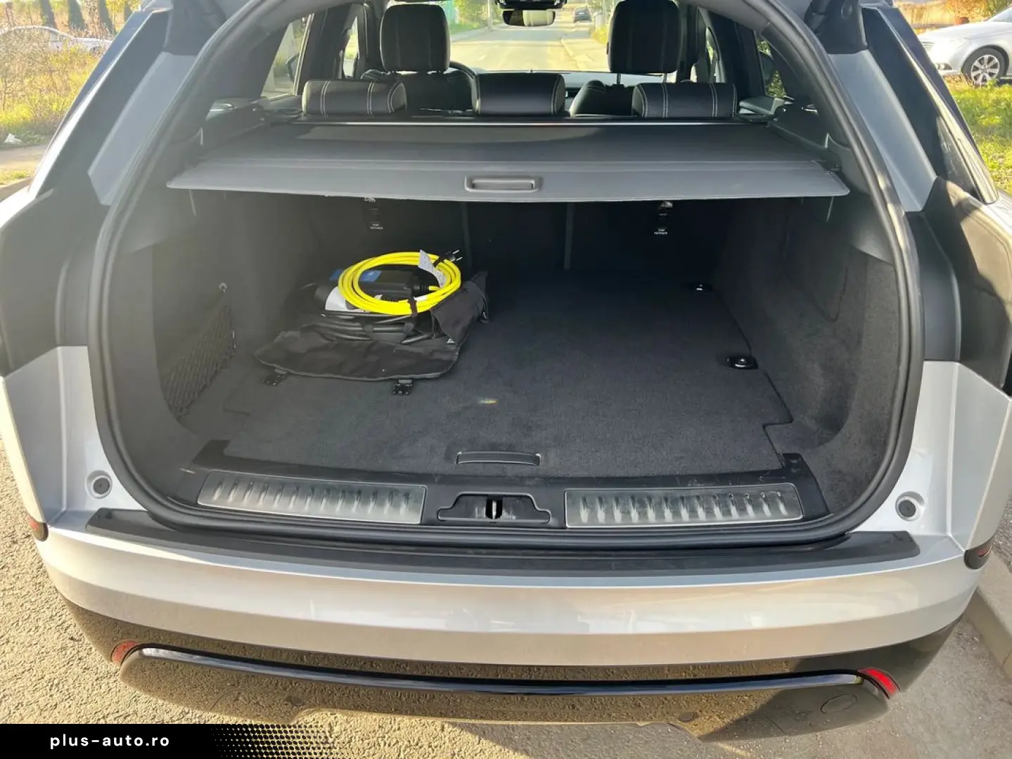 Land-Rover Range-Rover-Velar