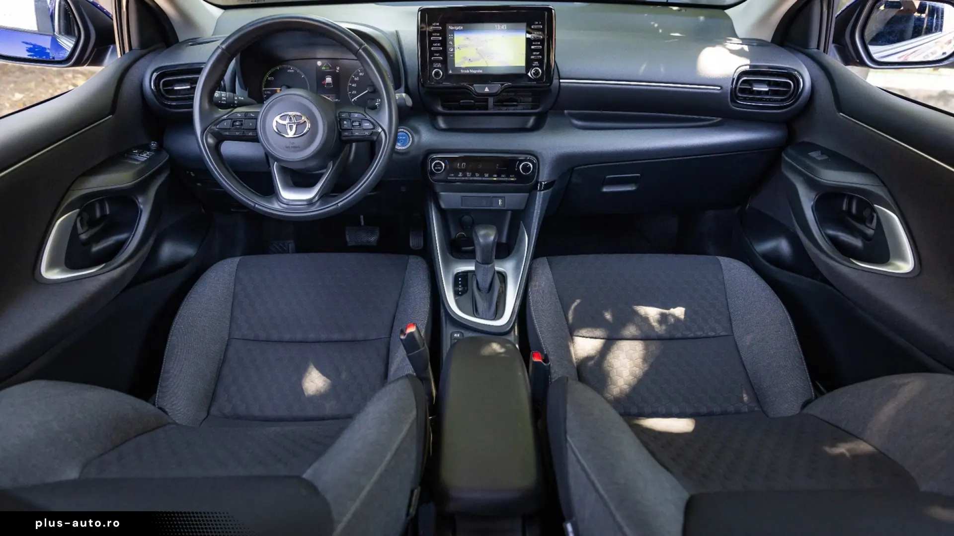 Toyota Yaris 1.5 VVT-i HSD Exclusive Style