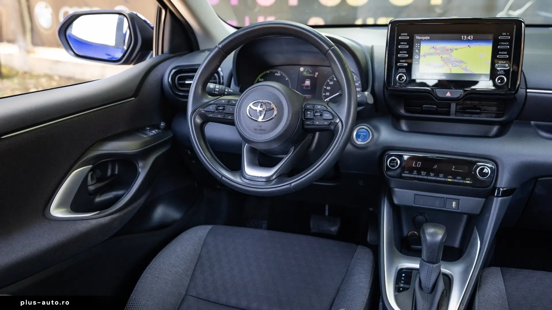 Toyota Yaris 1.5 VVT-i HSD Exclusive Style