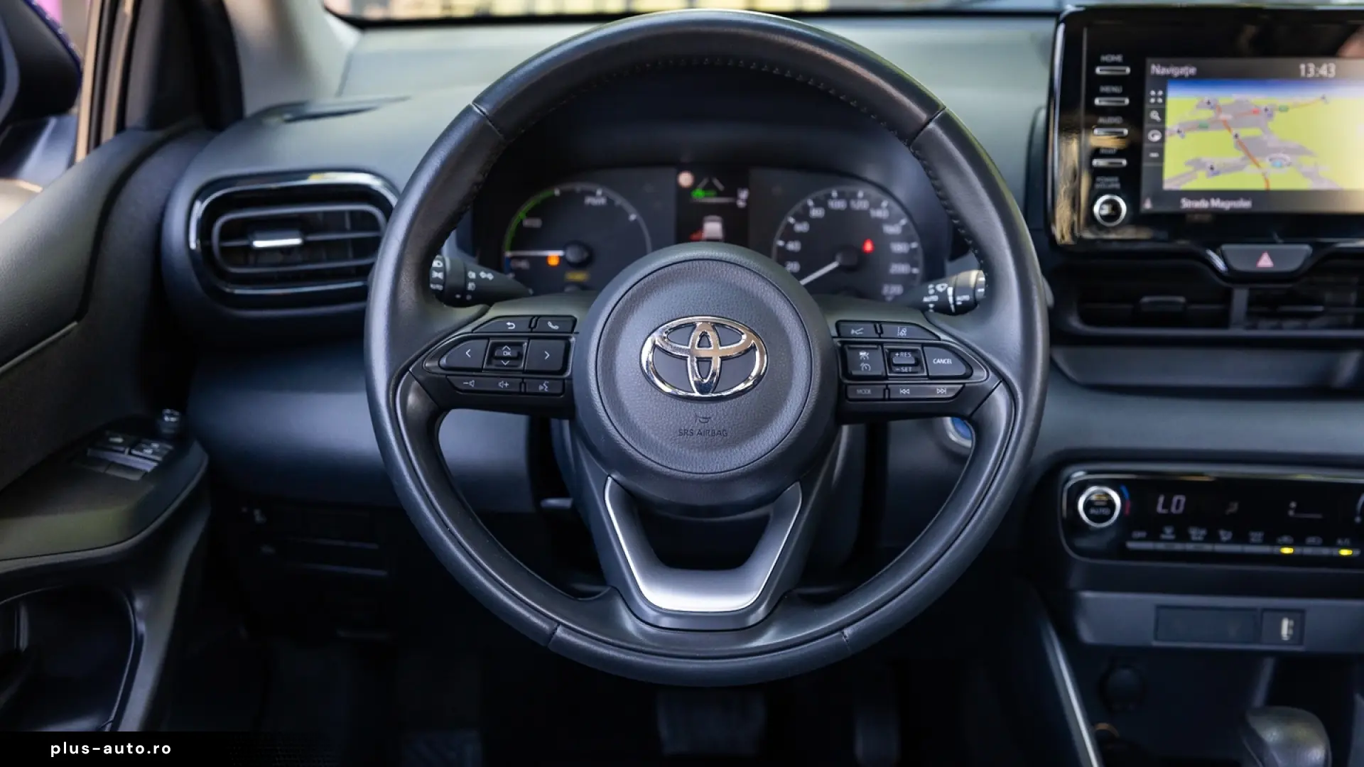 Toyota Yaris 1.5 VVT-i HSD Exclusive Style