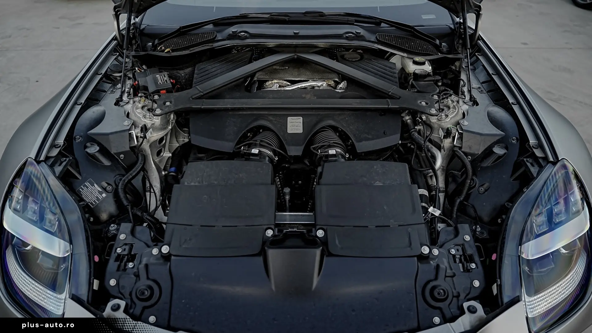 Aston Martin V8 Vantage