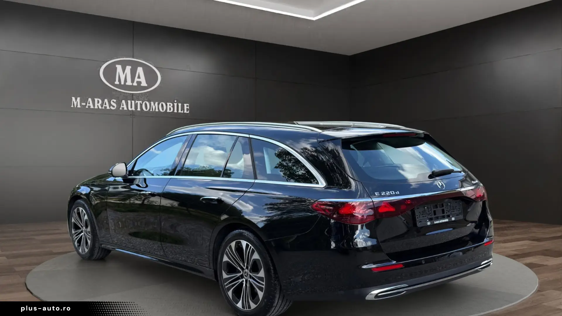 Mercedes-Benz E 220d T-4Matic Avantgarde