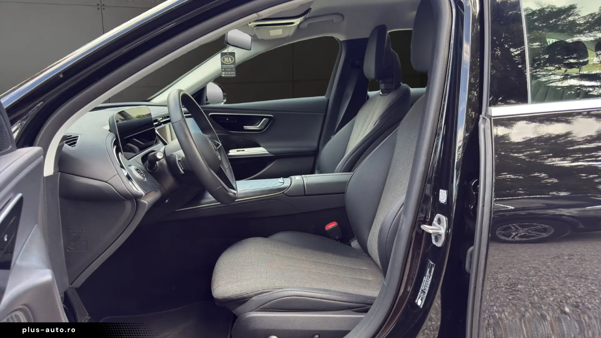 Mercedes-Benz E 220d T-4Matic Avantgarde