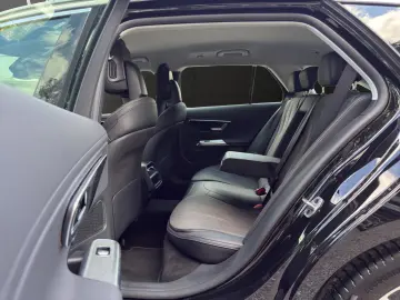 Mercedes-Benz E 220d T-4Matic Avantgarde