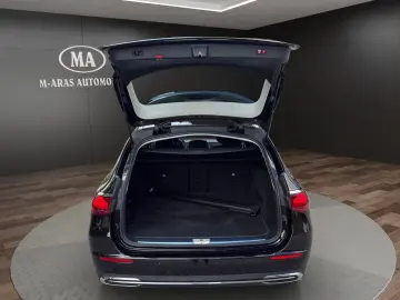 Mercedes-Benz E 220d T-4Matic Avantgarde