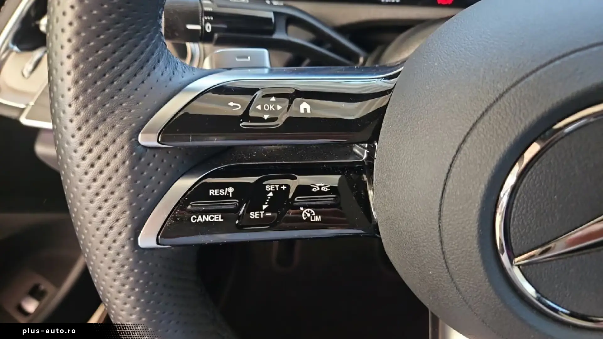 Mercedes-Benz E 220 d AMG Distronic  Pano LED 360  Memory