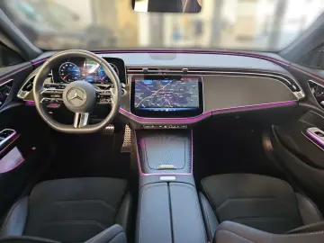 Mercedes-Benz E 220 d AMG Distronic  Pano LED 360  Memory