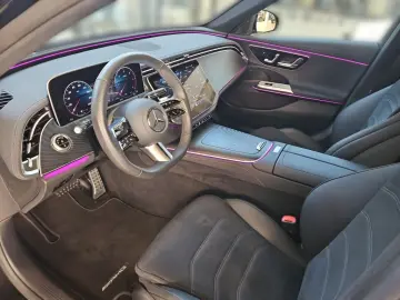 Mercedes-Benz E 220 d AMG Distronic  Pano LED 360  Memory