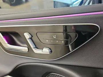 Mercedes-Benz E 220 d AMG Distronic  Pano LED 360  Memory