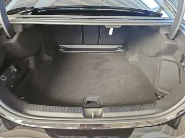 Mercedes-Benz E 220 d AMG Distronic  Pano LED 360  Memory