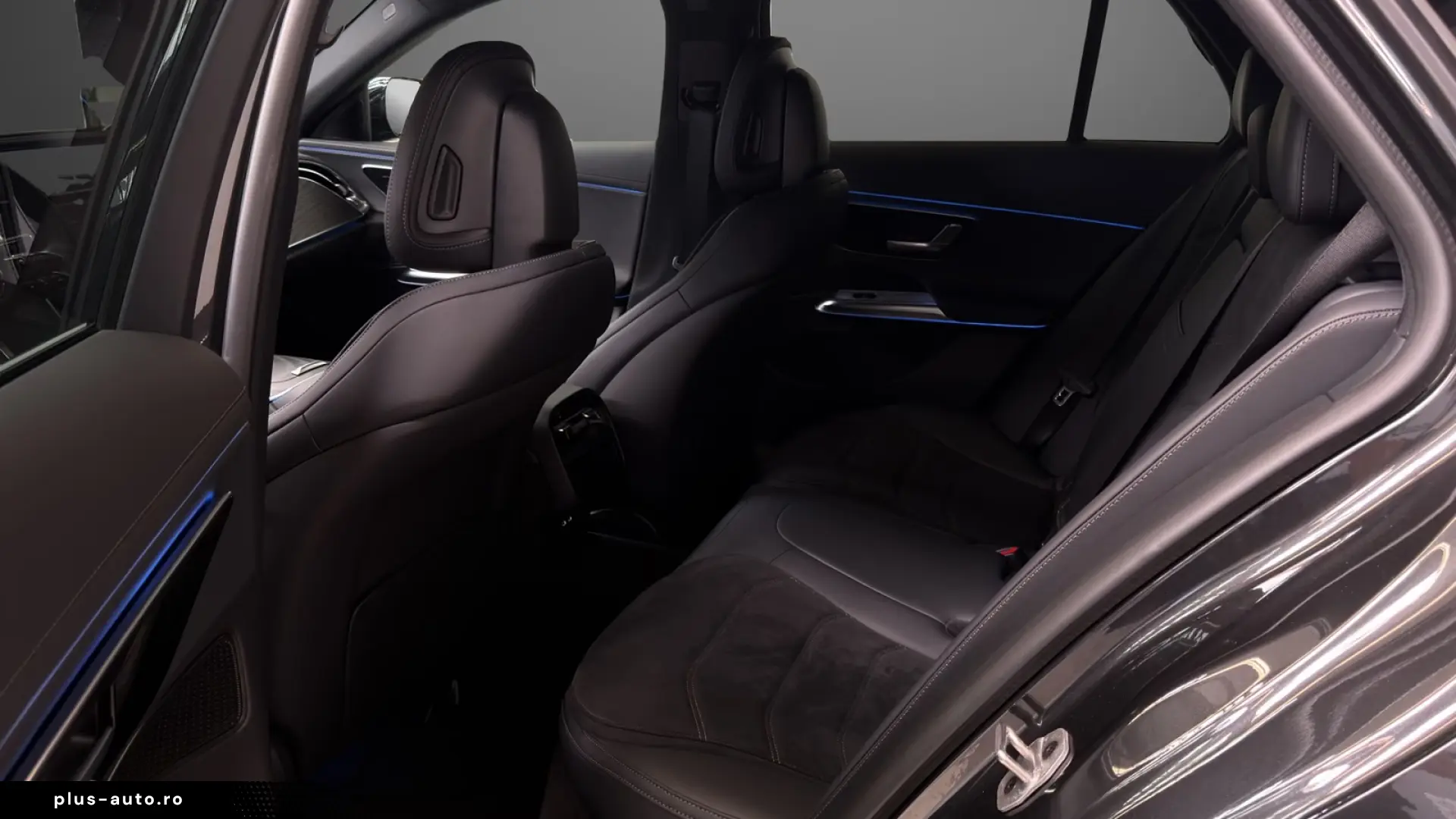Mercedes-Benz E 200 T 4M AMG Advanced NIGHT Totwinkel 19