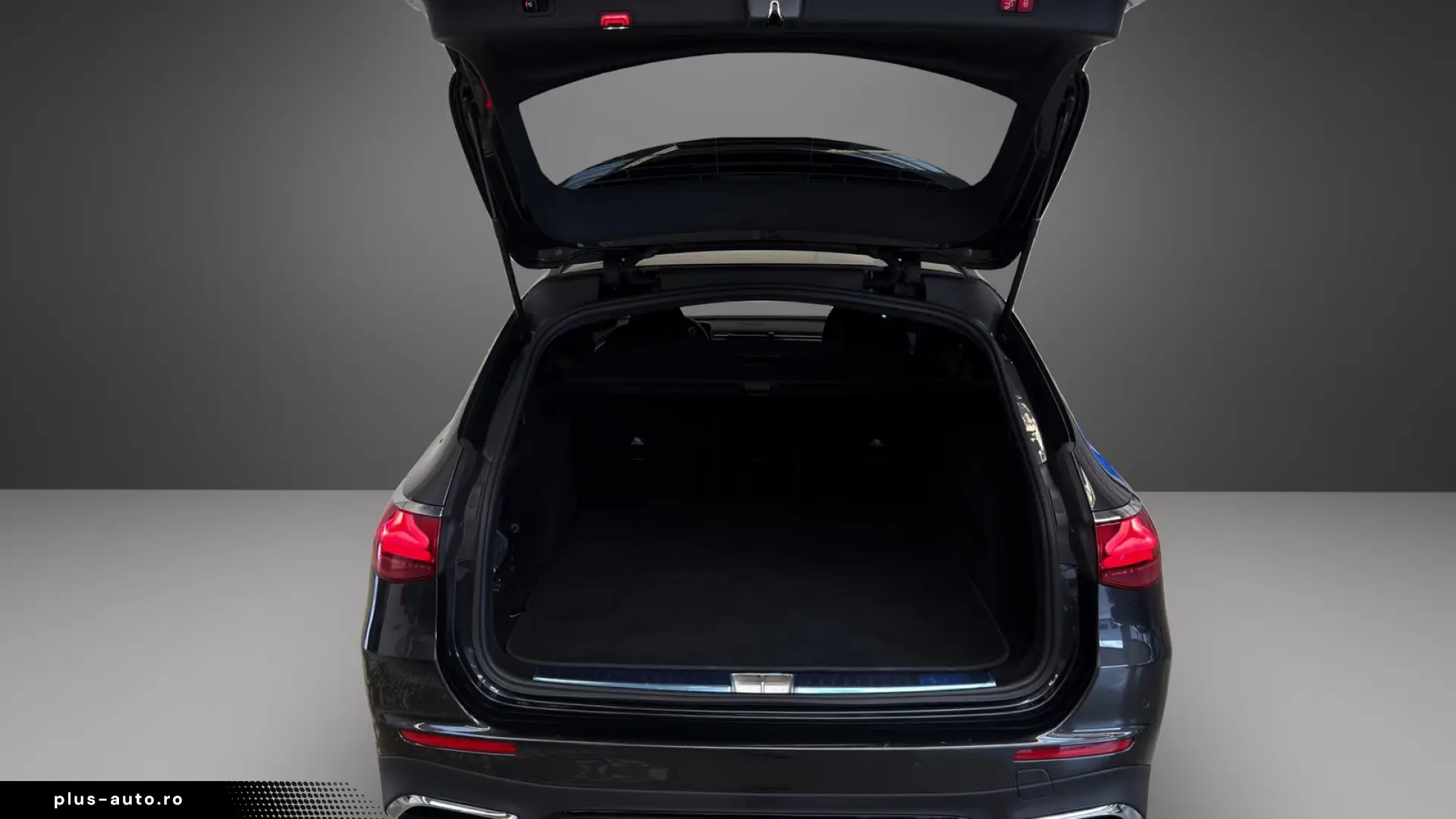 Mercedes-Benz E 200 T 4M AMG Advanced NIGHT Totwinkel 19