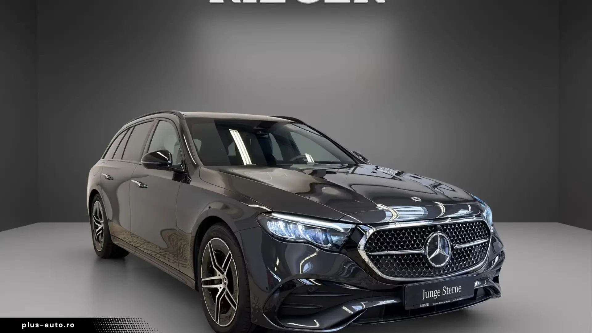 Mercedes-Benz E 220 T d AMG Pano NIGHT Keyles Totwinkel 19