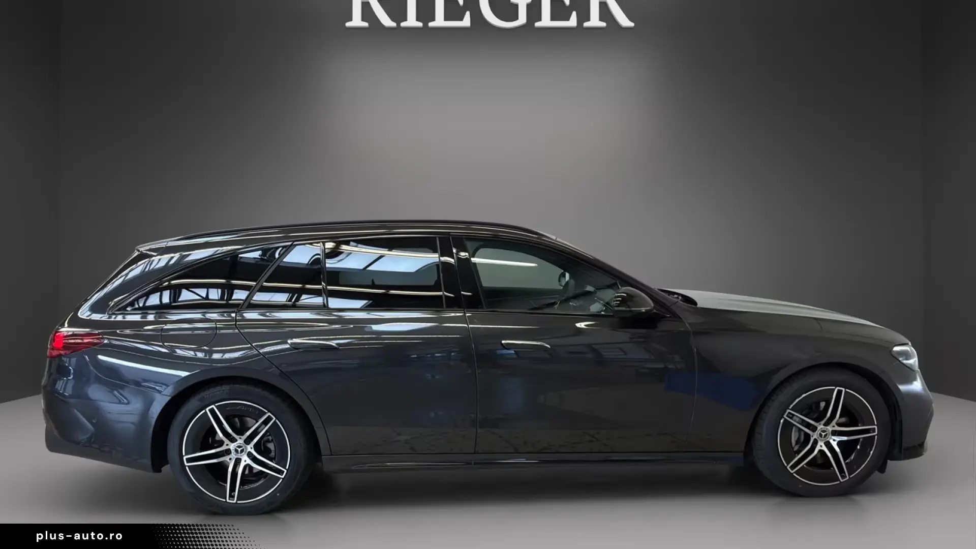 Mercedes-Benz E 220 T d AMG Pano NIGHT Keyles Totwinkel 19