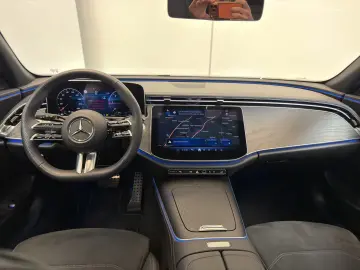 Mercedes-Benz E 220 T d AMG Pano NIGHT Keyles Totwinkel 19